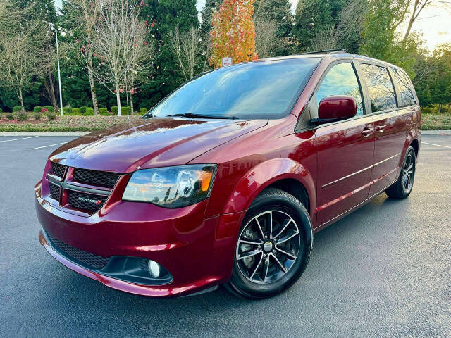 2017 Dodge Grand Caravan for sale at MISHA MASTER MOTORZ LLC in Portland, OR