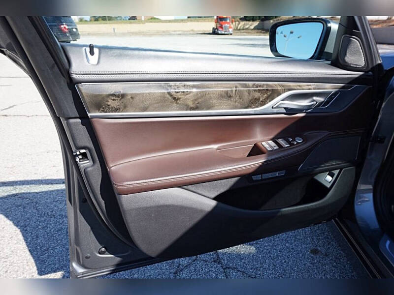 2017 BMW 7 Series 740i