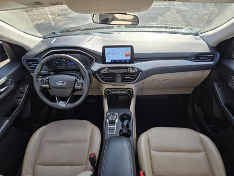 2022 Ford Escape Hybrid SEL