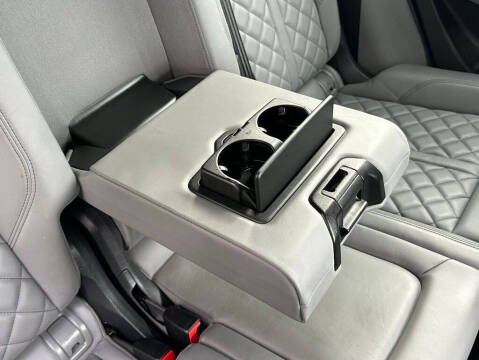 2022 Audi SQ5 3.0T quattro Prestige