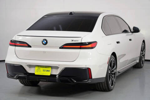 2023 BMW 7 Series 740i