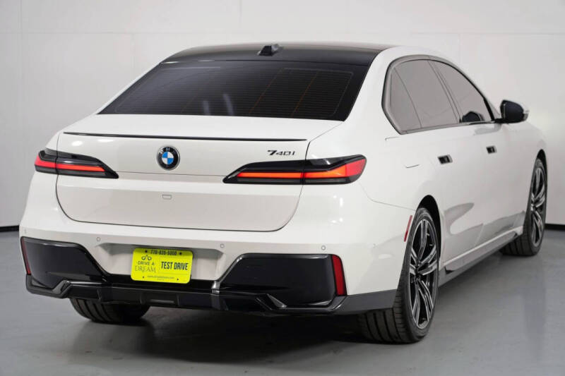 2023 BMW 7 Series 740i