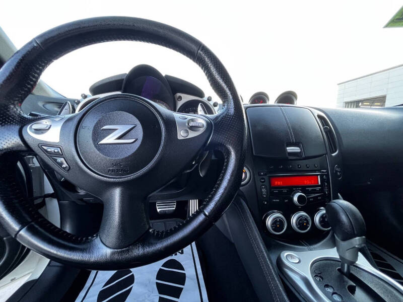 2011 Nissan 370Z Touring