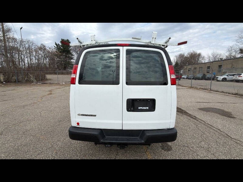 2019 Chevrolet Express 2500