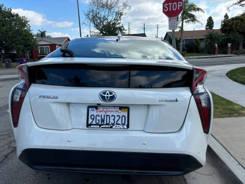 2018 Toyota Prius Two