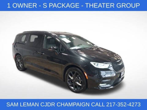 2024 Chrysler Pacifica Touring L