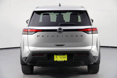2024 Nissan Pathfinder S