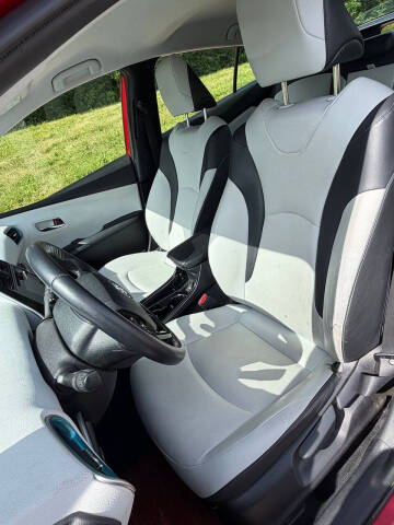 2019 Toyota Prius XLE AWD-e
