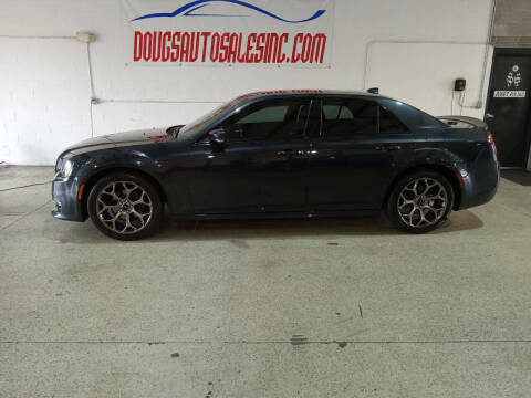 2018 Chrysler 300 for sale at DOUG'S AUTO SALES INC in Pleasant View TN