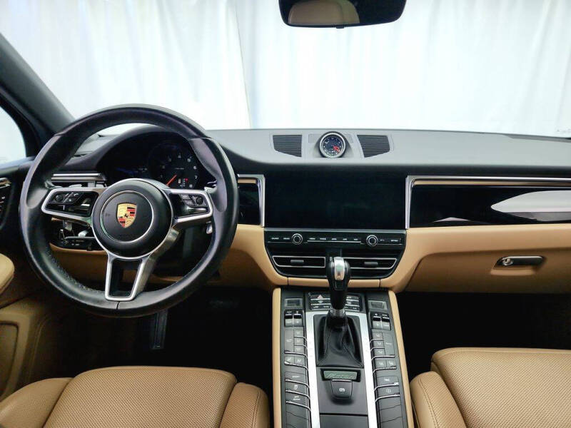 2020 Porsche Macan