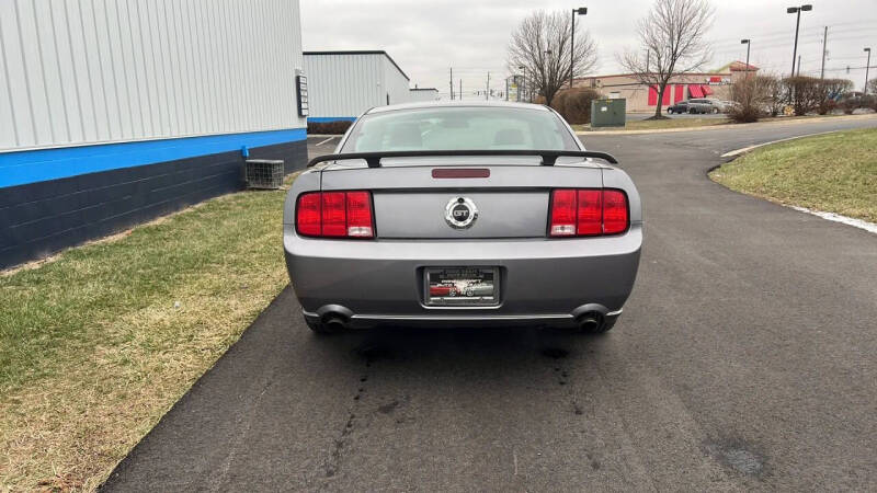 2006 Ford Mustang GT Deluxe