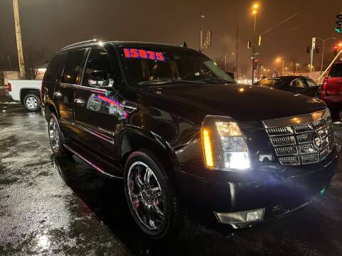 2008 Cadillac Escalade for sale at Corner Choice Motors in West Allis WI