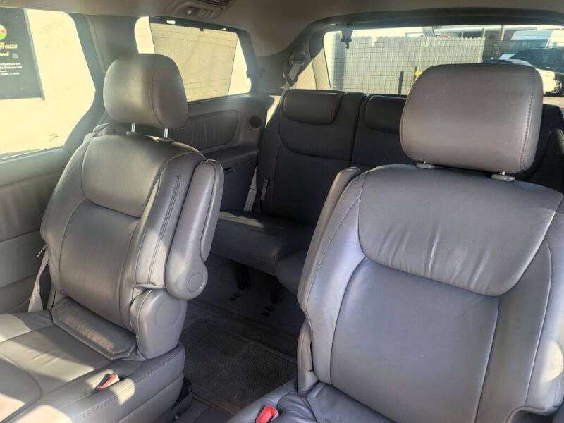 2004 Toyota Sienna