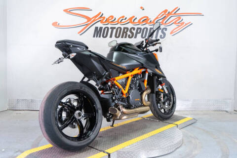 2021 KTM 1290 Super Duke R