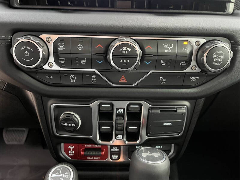 2025 Jeep Wrangler Rubicon X