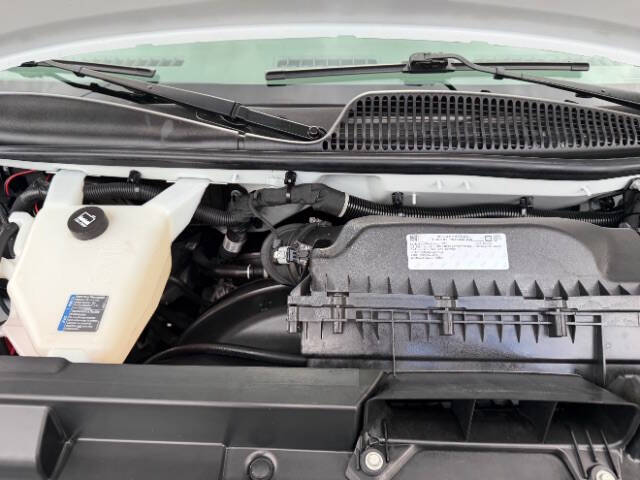 2022 GMC Savana 2500