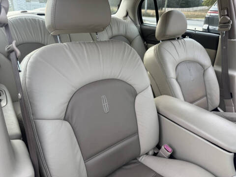 2002 Lincoln Continental