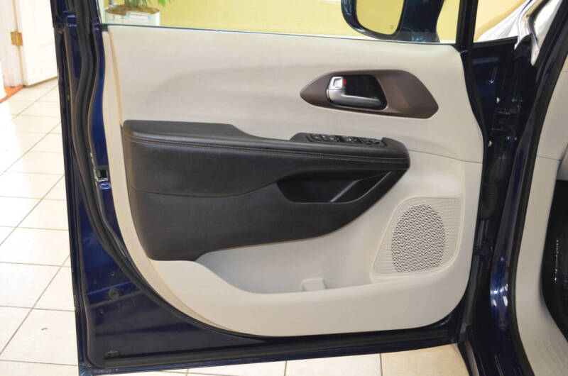 2018 Chrysler Pacifica Touring L