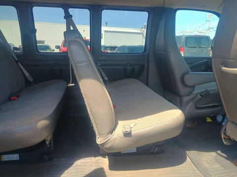 2017 Chevrolet Express LS 2500