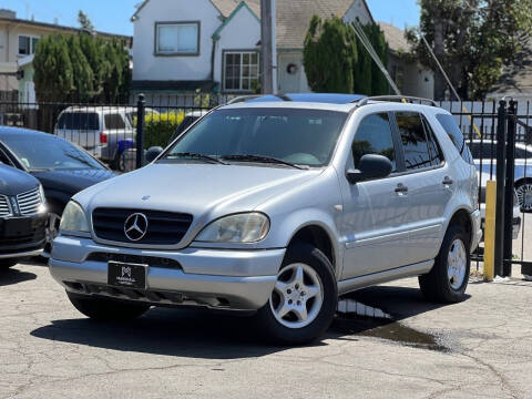 1999 Mercedes-Benz M-Class ML 320