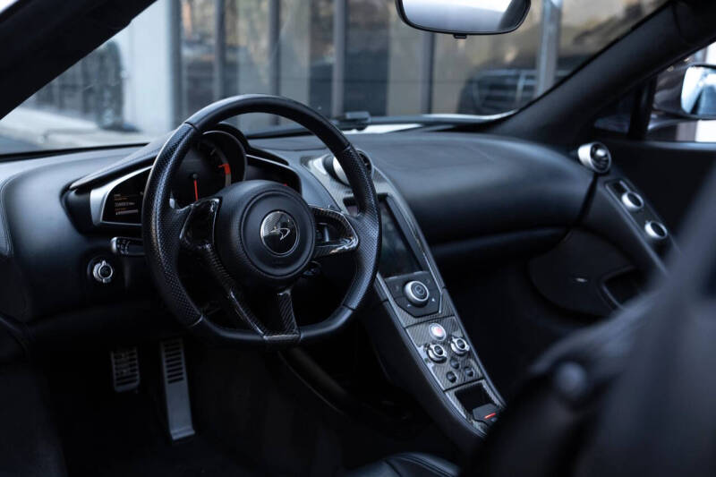 2013 McLaren MP4-12C Spider