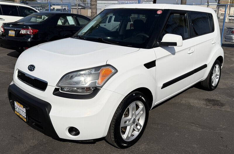 2011 Kia Soul +