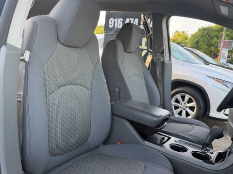 2012 Chevrolet Traverse LS