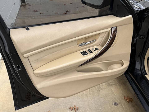 2013 BMW 3 Series 328i