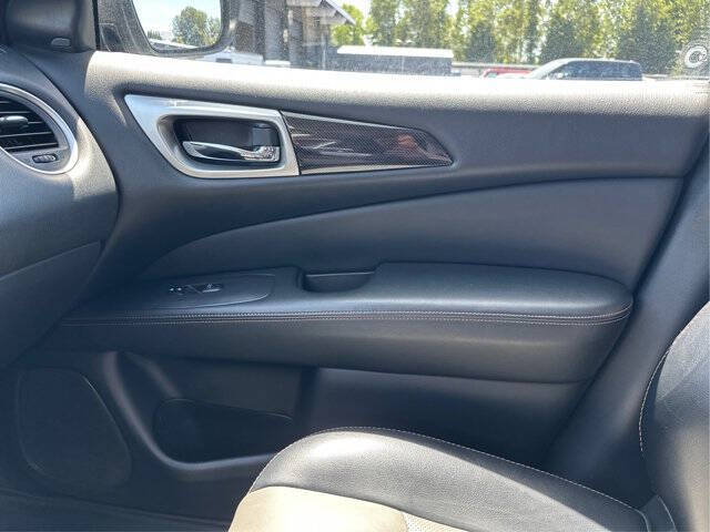 2020 Nissan Pathfinder SL