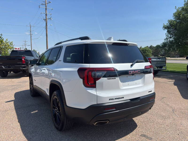 2022 GMC Acadia SLT