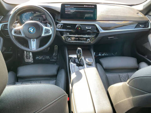 2022 BMW 5 Series 530e