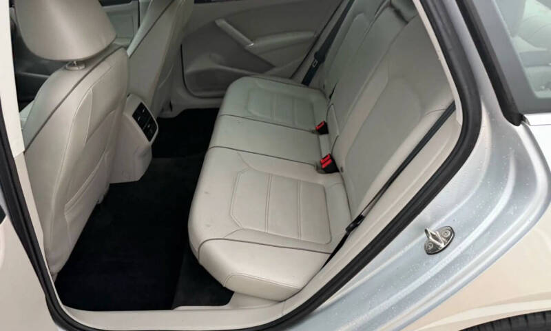 2016 Volkswagen Passat