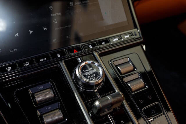 2026 Aston Martin Vantage Roadster