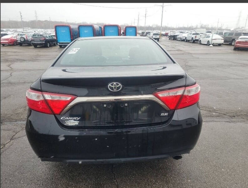 2015 Toyota Camry null photo 5