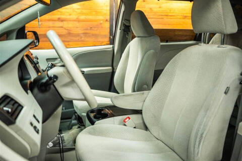 2012 Toyota Sienna