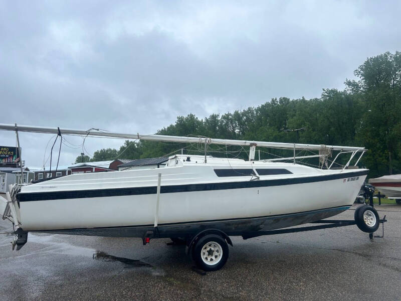 1994 MacGregor 26' Sailboat