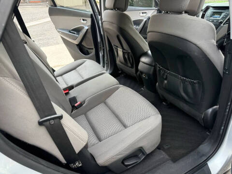 2016 Hyundai Santa Fe SE