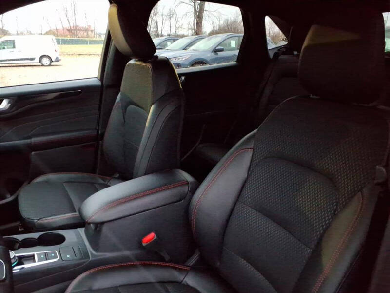 2026 Ford Escape Hybrid ST-Line Select