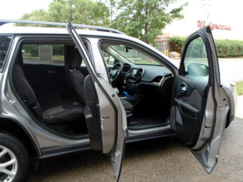 2016 Jeep Cherokee Sport