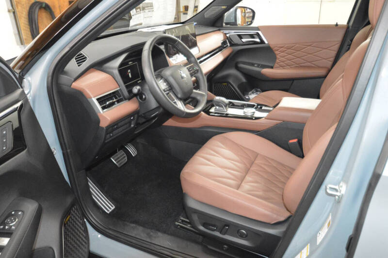 2025 Mitsubishi Outlander SEL