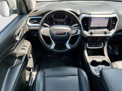 2022 GMC Acadia SLT