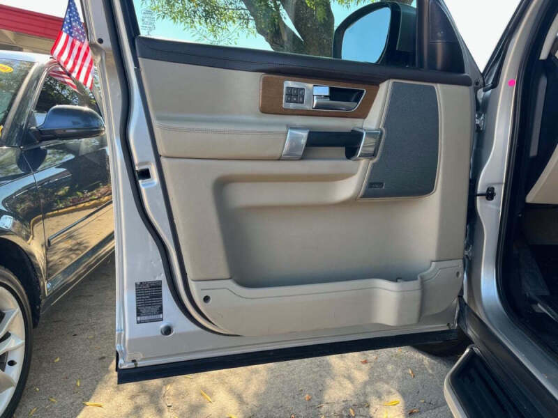 2016 Land Rover LR4 HSE LUX