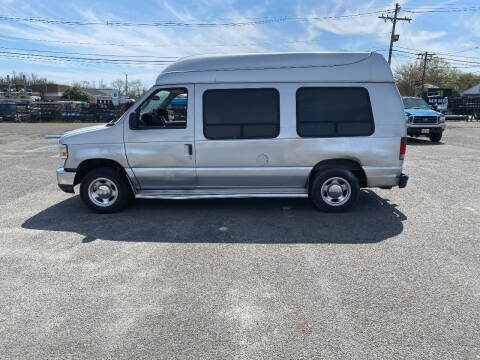 2012 Ford E-Series E-150