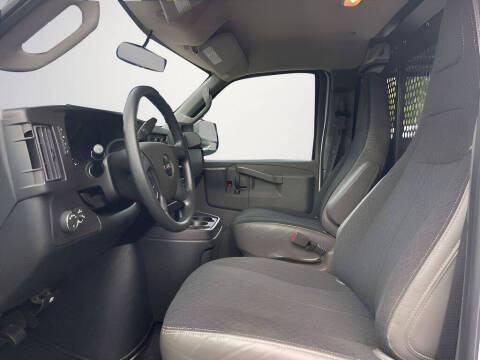 2023 GMC Savana 2500