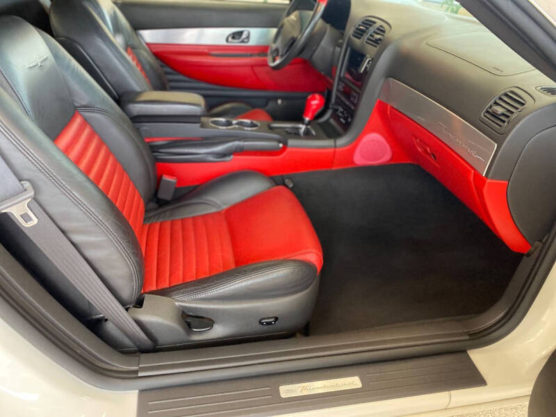 2002 Ford Thunderbird Deluxe