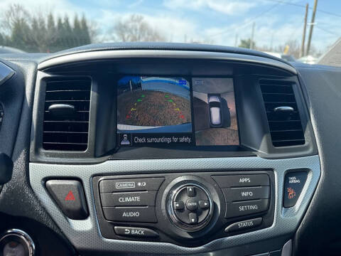 2017 Nissan Pathfinder S