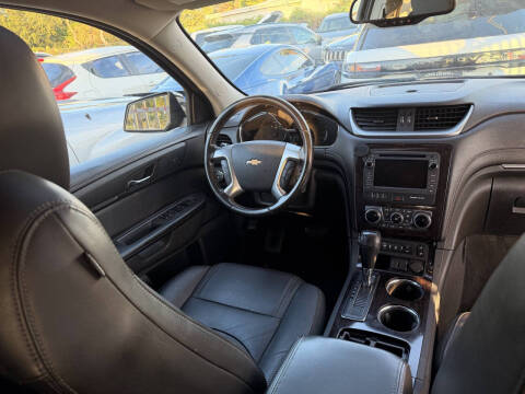 2017 Chevrolet Traverse LT