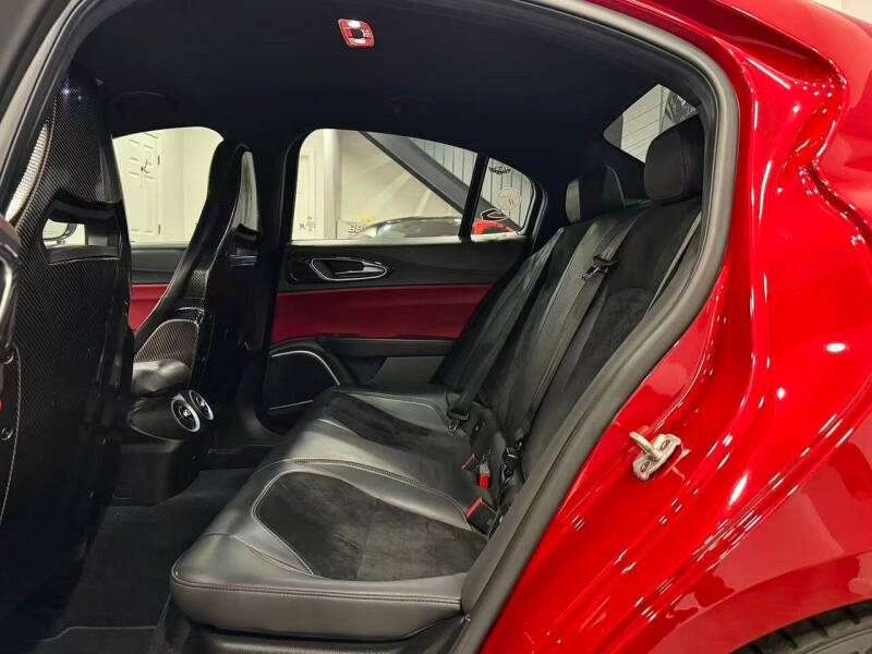 2017 Alfa Romeo Giulia Quadrifoglio