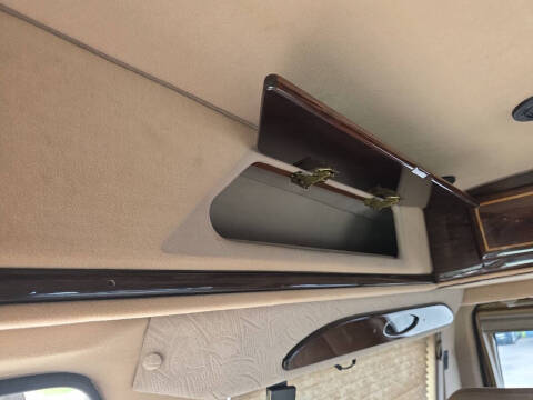 2003 Ford E-Series E-250 SD