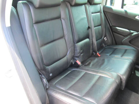 2011 Volkswagen Tiguan SEL 4Motion